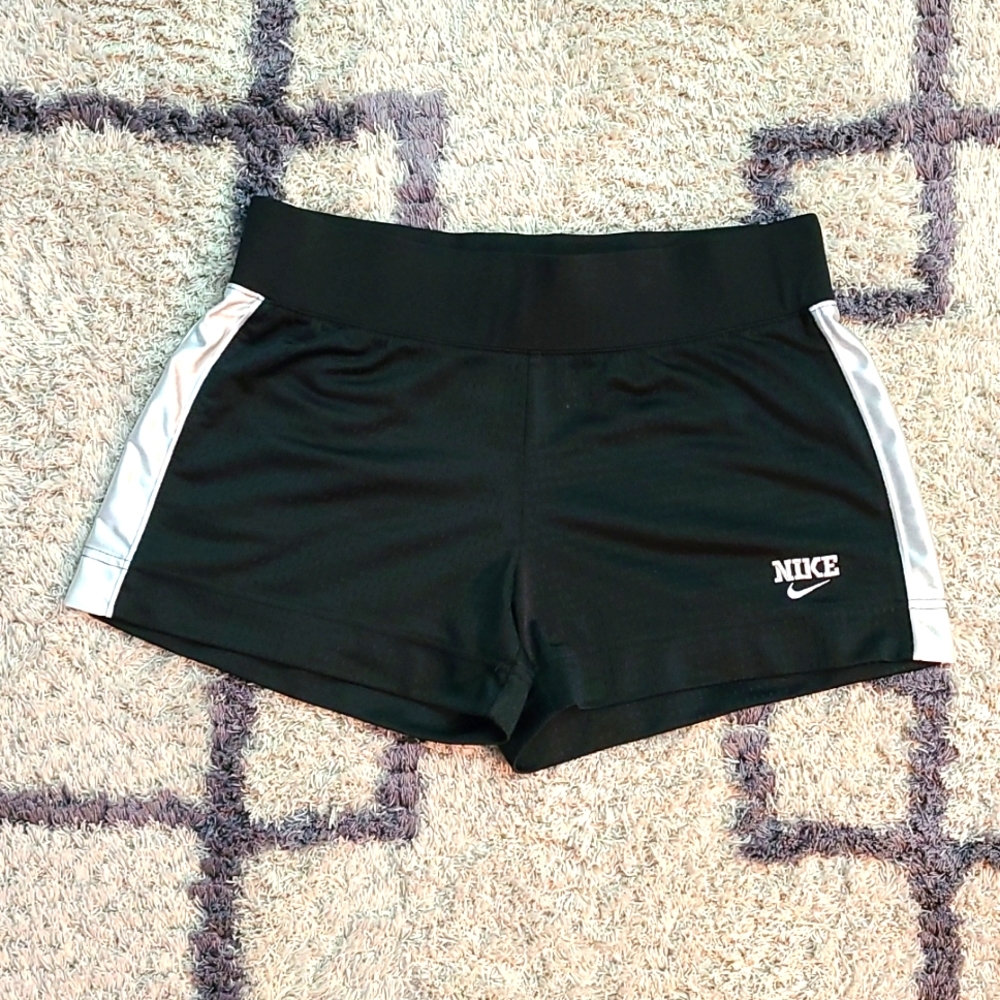 Black/White Nike Shorts Size Medium